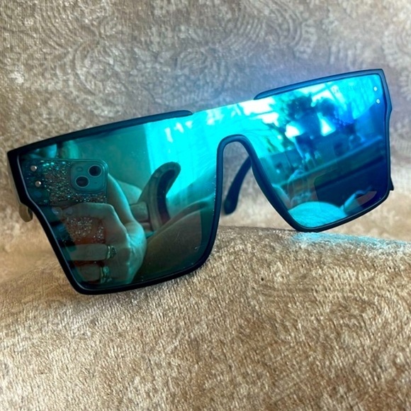 Brand New True Religion Mirrored Shield Aviator Mens Sunglasses Matte Black - Picture 2 of 16